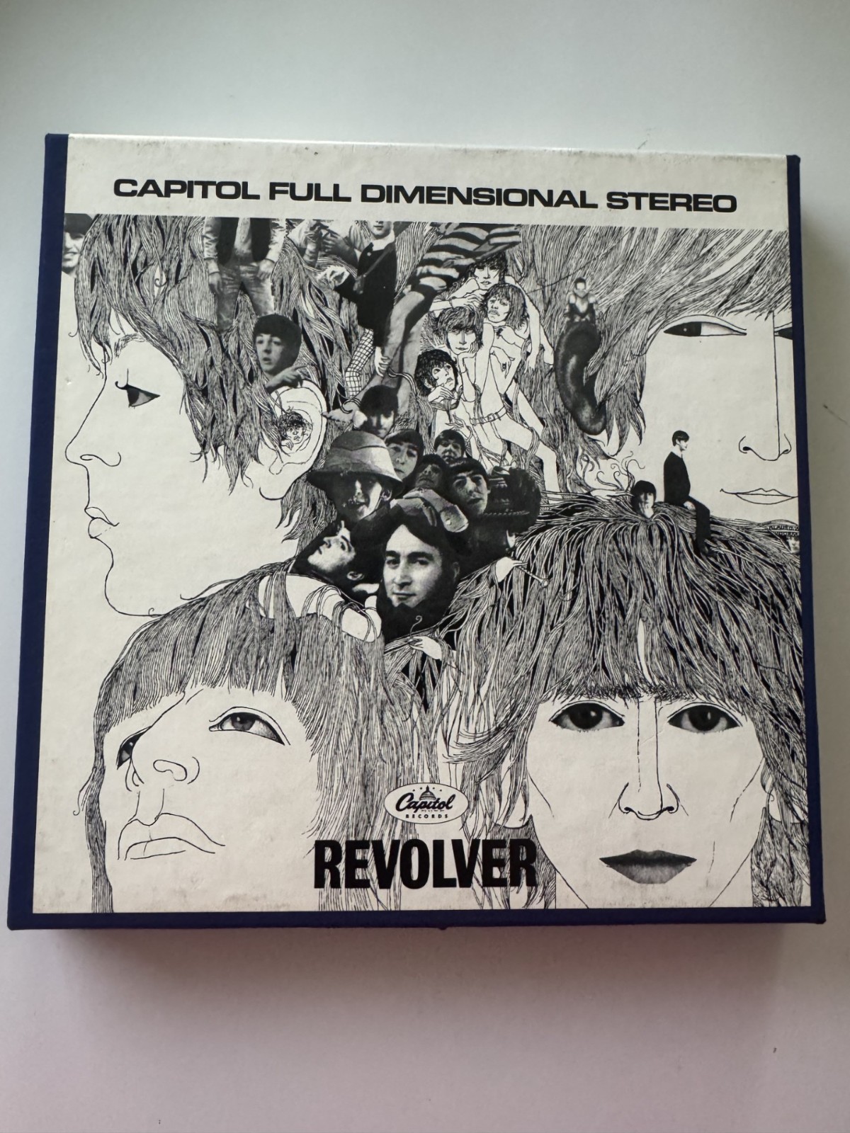 revolver-01